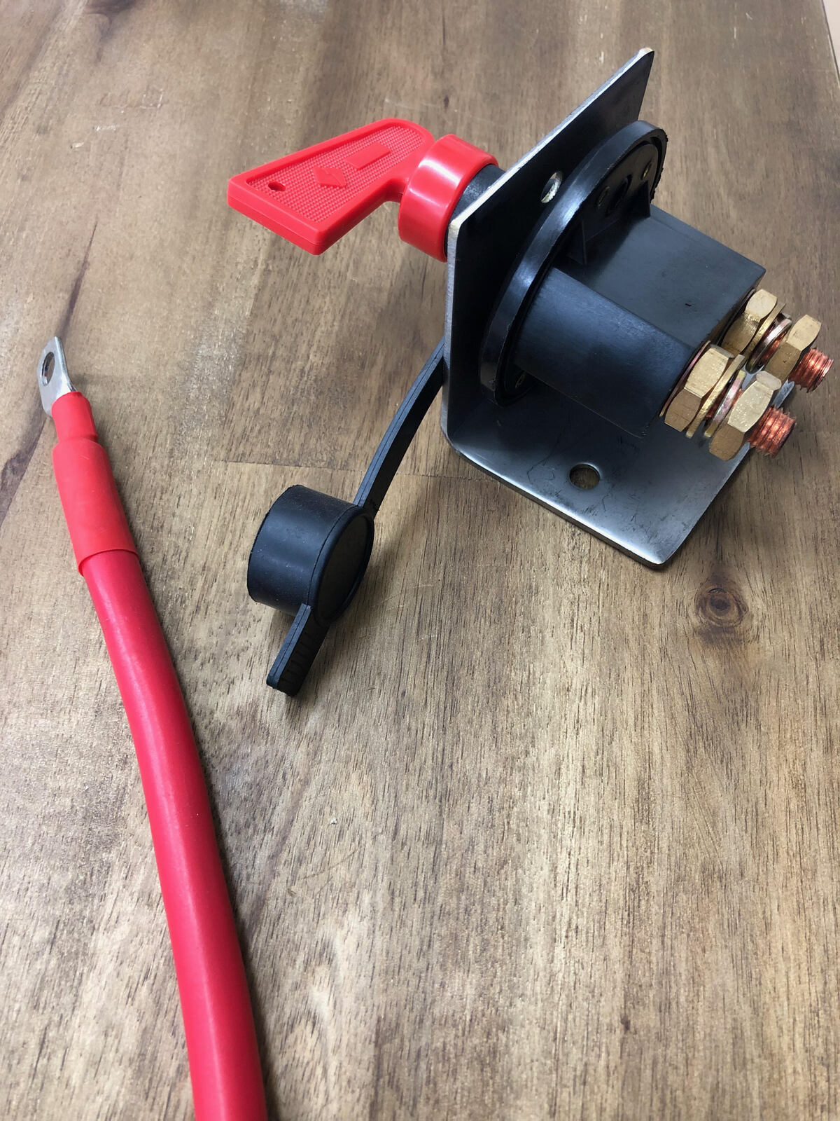 Carbon Winch Battery Isolator Kit inc 30cm battery cable